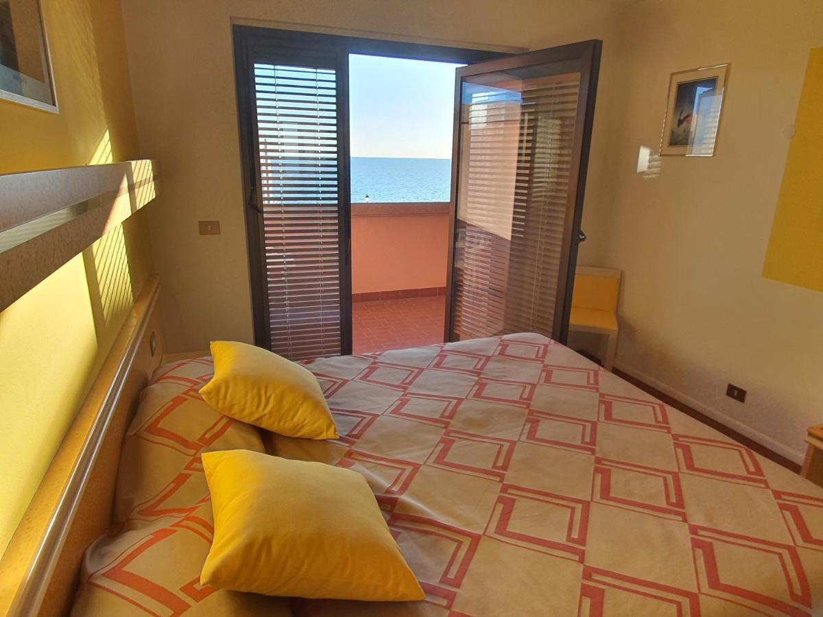 גראדו Hotel Antares מראה חיצוני תמונה