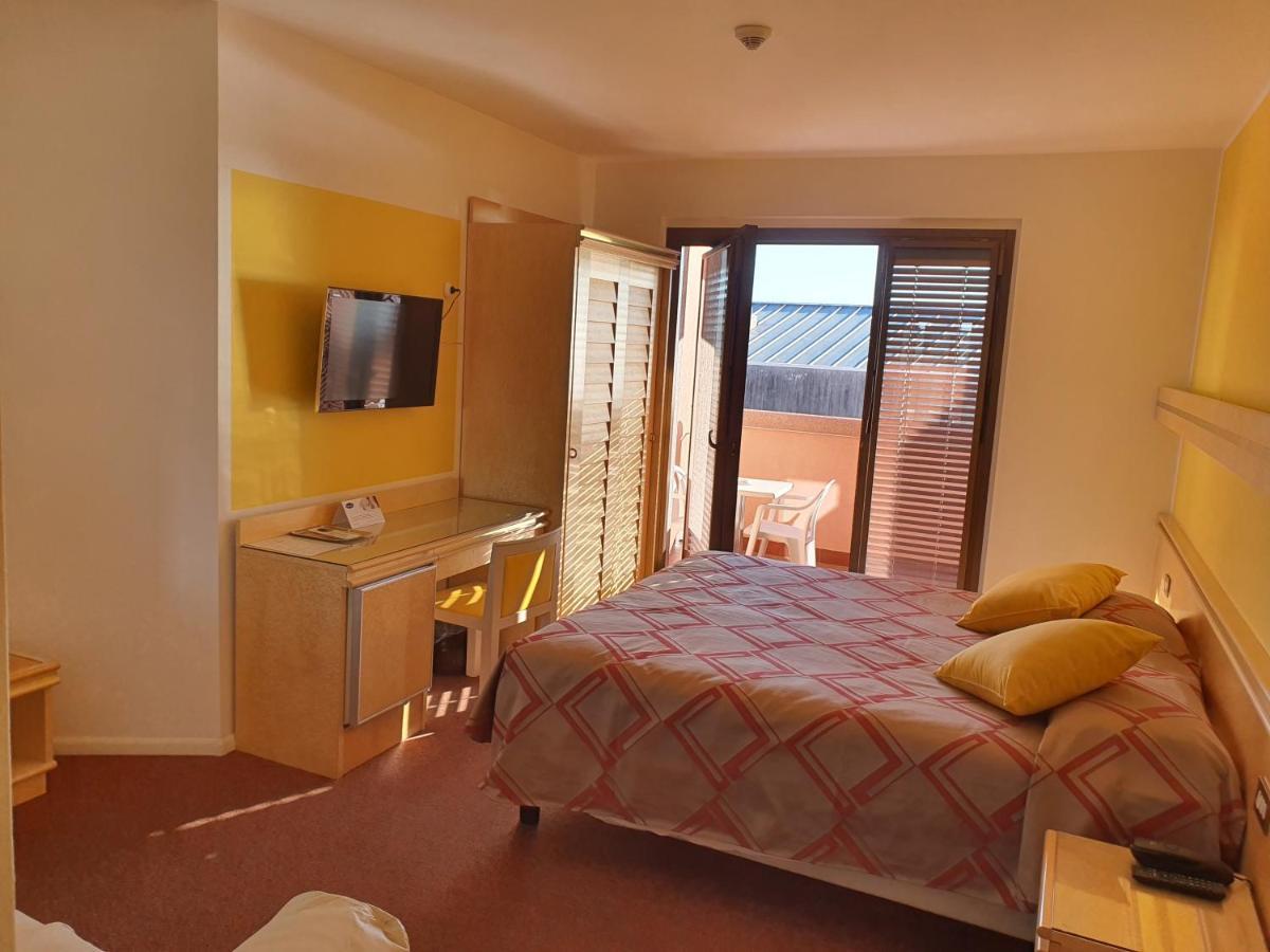 גראדו Hotel Antares מראה חיצוני תמונה