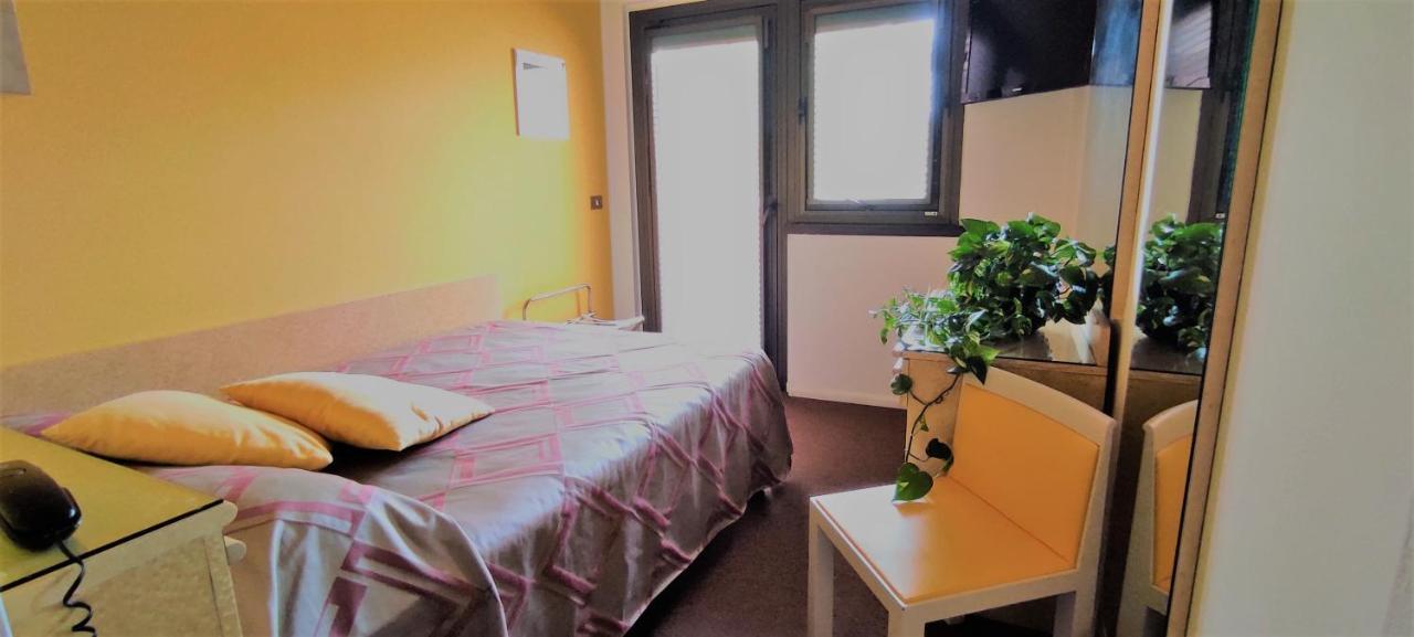 גראדו Hotel Antares מראה חיצוני תמונה